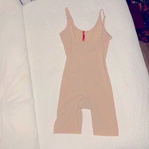 SPANX Thinstincts Open Bust bodysuit